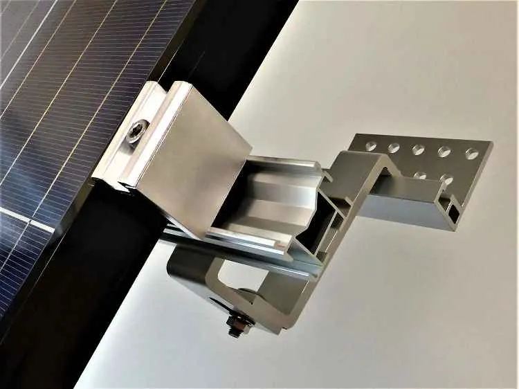 Innovative roof hooks from T.Werk bring flexibility to the roof